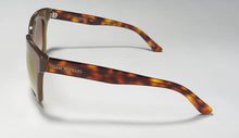 Load image into Gallery viewer, Isaac Mizrahi 30214 Sunglasses
