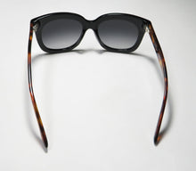 Load image into Gallery viewer, Isaac Mizrahi 30214 Sunglasses
