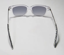 Load image into Gallery viewer, Isaac Mizrahi 30260 Sunglasses
