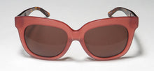 Load image into Gallery viewer, Isaac Mizrahi 30214 Sunglasses
