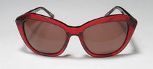 Load image into Gallery viewer, Isaac Mizrahi 30218 Sunglasses
