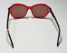 Load image into Gallery viewer, Isaac Mizrahi 30218 Sunglasses
