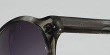 Load image into Gallery viewer, Vera Wang Luxe Hebe Sunglasses
