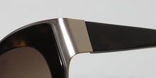 Load image into Gallery viewer, Vera Wang Luxe Neith Sunglasses
