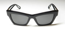 Load image into Gallery viewer, Furla Sfu465 Sunglasses
