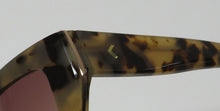 Load image into Gallery viewer, Kendall + Kylie Kks5015 Sienna Sunglasses
