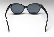 Load image into Gallery viewer, Sean John Sjs2001 Sunglasses
