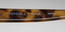 Load image into Gallery viewer, Kendall + Kylie Kk5120 Mara Sunglasses
