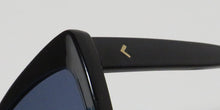 Load image into Gallery viewer, Kendall + Kylie Kk5121 Mazie Sunglasses
