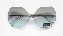 Load image into Gallery viewer, Kendall + Kylie Kk4075 Skye Sunglasses
