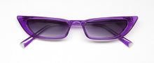 Load image into Gallery viewer, Kendall + Kylie Kk5021 Vivian Sunglasses

