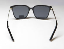 Load image into Gallery viewer, Kendall + Kylie Kk5125 Roxy Sunglasses
