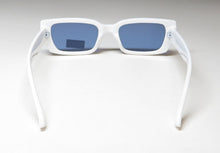 Load image into Gallery viewer, Kendall + Kylie Kk5137 Gemma Sunglasses
