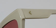 Load image into Gallery viewer, Kendall + Kylie Kk5054 Courtney Sunglasses
