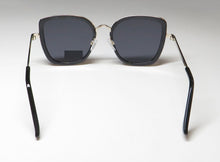 Load image into Gallery viewer, Kendall + Kylie Kk5122 Maeve Sunglasses
