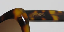 Load image into Gallery viewer, Flower 1013 Poppy Sunglasses

