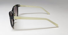 Load image into Gallery viewer, Flower 1003 Sophie Sunglasses
