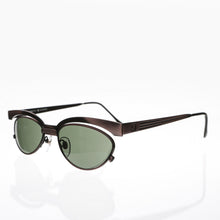 Load image into Gallery viewer, Floating Lens Cat Eye 90s Vintage Sunglass - Trina 1
