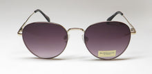 Load image into Gallery viewer, BCBG Bcbgeneration 3034 Sunglasses
