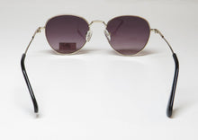 Load image into Gallery viewer, BCBG Bcbgeneration 3034 Sunglasses
