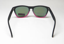 Load image into Gallery viewer, Adrienne Vittadini 5043 Sunglasses
