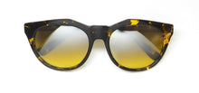 Load image into Gallery viewer, Liebeskind Berlin 10711 Sunglasses
