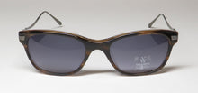 Load image into Gallery viewer, Vera Wang Sebille Sunglasses

