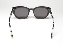 Load image into Gallery viewer, Gemma Styles Heart Of Glass Sunglasses
