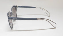 Load image into Gallery viewer, Police Spl643 Sunglasses
