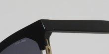Load image into Gallery viewer, Police Spld33 Sunglasses

