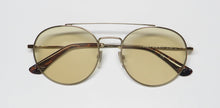 Load image into Gallery viewer, Police Spl728 Sunglasses
