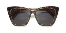 Load image into Gallery viewer, Diff Becky Iv Sunglasses
