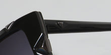 Load image into Gallery viewer, Police Spla15 Sunglasses
