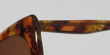 Load image into Gallery viewer, Gemma Styles Heart Of Glass Sunglasses
