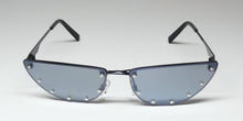 Load image into Gallery viewer, Kendall + Kylie Kk4060 Abigail Sunglasses
