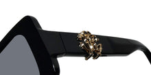 Load image into Gallery viewer, Roberto Cavalli Src039 Sunglasses
