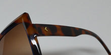 Load image into Gallery viewer, Kendall + Kylie Kk5157 Casey Sunglasses
