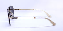 Load image into Gallery viewer, Police Spln42 Horizon 11 Sunglasses
