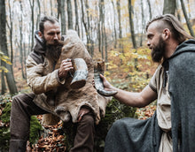 Load image into Gallery viewer, Drinking Horn Set (3) with Iron Stand
