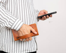 Load image into Gallery viewer, Aura Leather Universal Wallet
