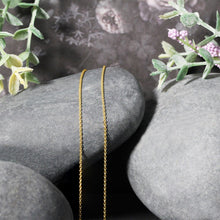 Load image into Gallery viewer, 14k Yellow Gold Round Cable Link Chain 1.1mm
