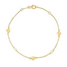 Load image into Gallery viewer, 14k Yellow Gold Pearl Clover Bracelet
