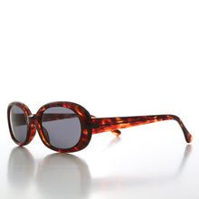 Load image into Gallery viewer, Classic Oval Vintage Sunglasses - Agatha
