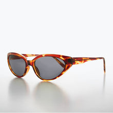 Load image into Gallery viewer, Shallow Lens Extreme Cat Eye Sunglass - Alexa
