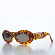 Load image into Gallery viewer, Classic Chunky Oval Women's Sunglasses - Alicia
