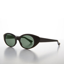 Load image into Gallery viewer, Wide Classic Glamorous Cat Eye Sunglass -  Amy
