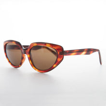 Load image into Gallery viewer, Women's Oversized Cat Eye Vintage Sunglasses - Ava
