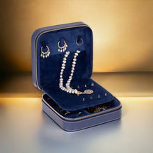 Load image into Gallery viewer, Amanda Leather Jewelry Box, Medium
