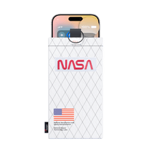 Load image into Gallery viewer, Apollo II Capsule - 4X Battery + Key Ring
