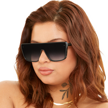 Load image into Gallery viewer, Sustainable Rayz - Limited Edition Black Squared Sunglasses
